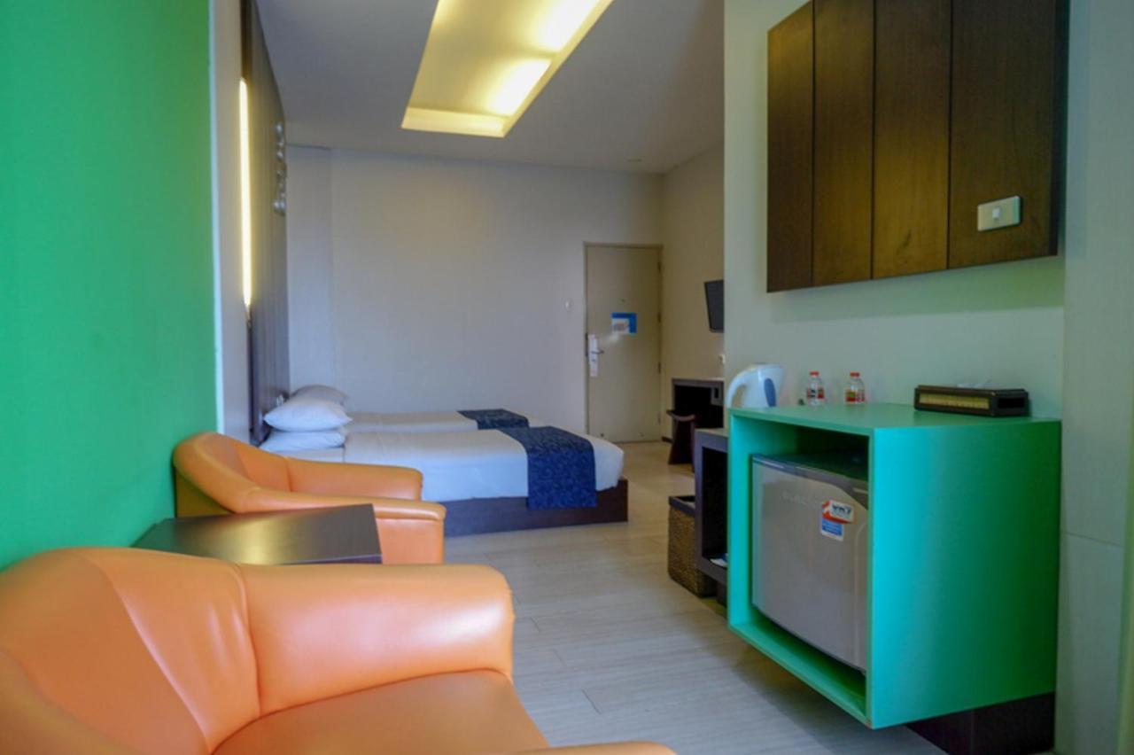 Hotel New Puri Garden Bandara Semarang Extérieur photo