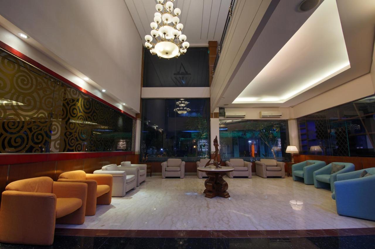 Hotel New Puri Garden Bandara Semarang Extérieur photo