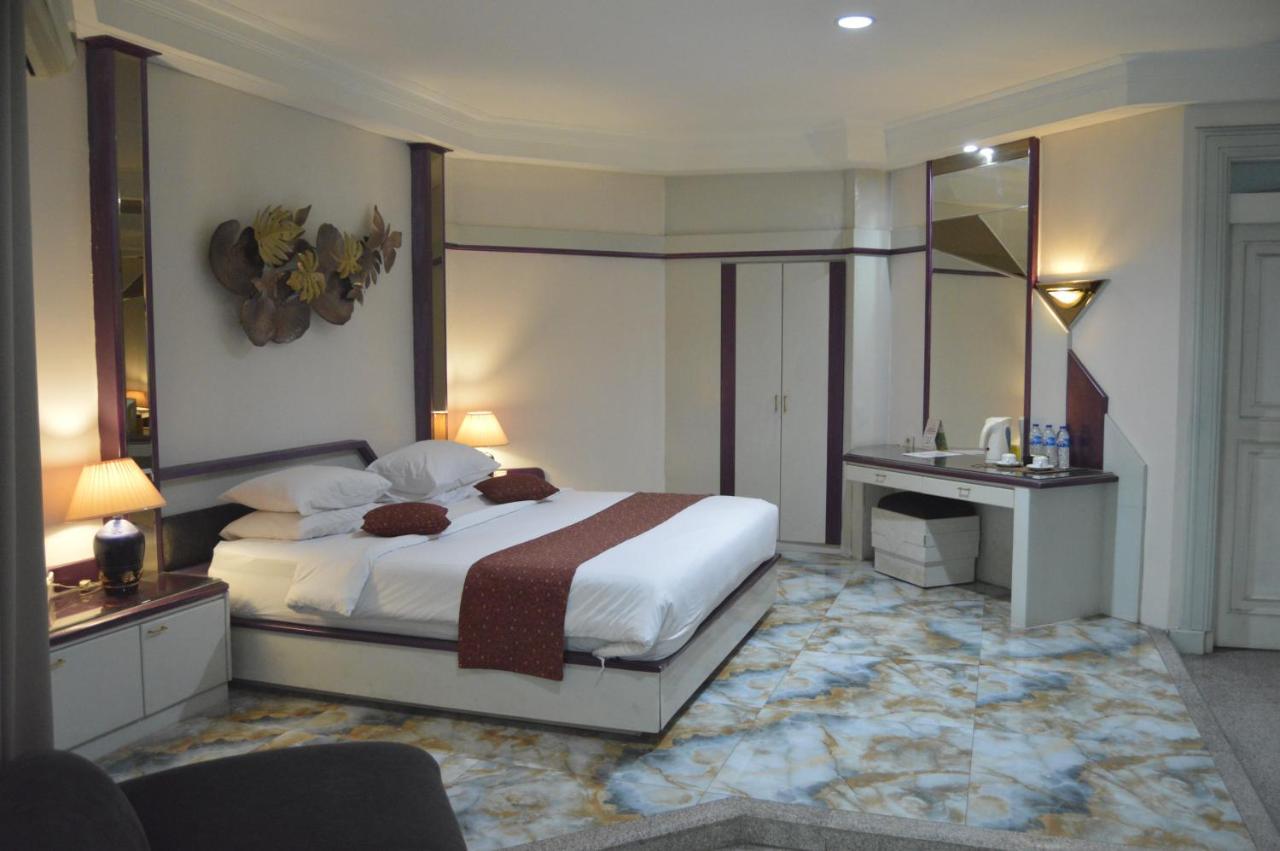 Hotel New Puri Garden Bandara Semarang Extérieur photo
