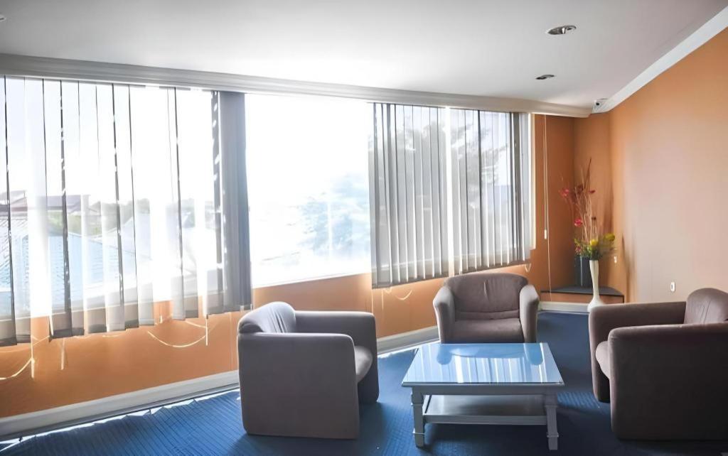 Hotel New Puri Garden Bandara Semarang Extérieur photo