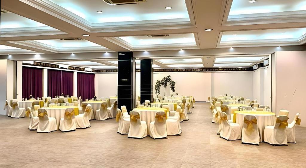 Hotel New Puri Garden Bandara Semarang Extérieur photo