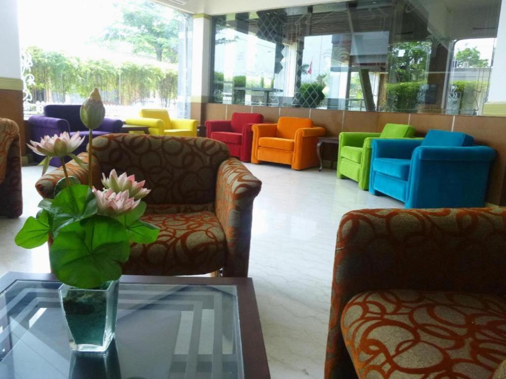 Hotel New Puri Garden Bandara Semarang Extérieur photo